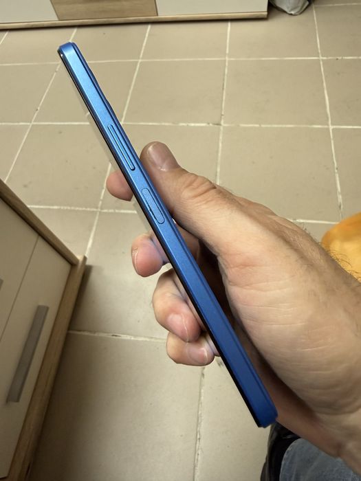 Infinix Note 12 8/256gb - отличен