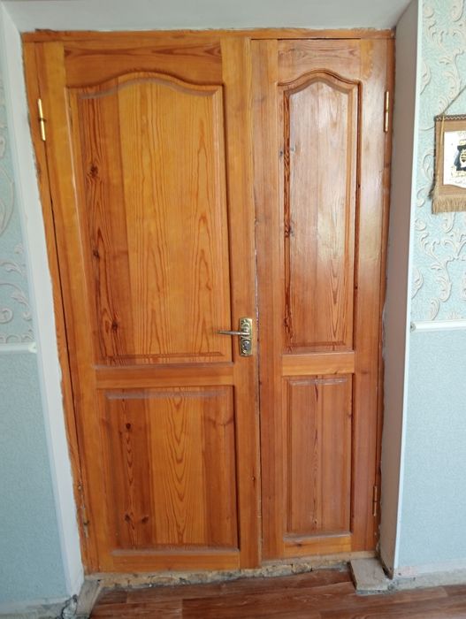 Продам двери б/у