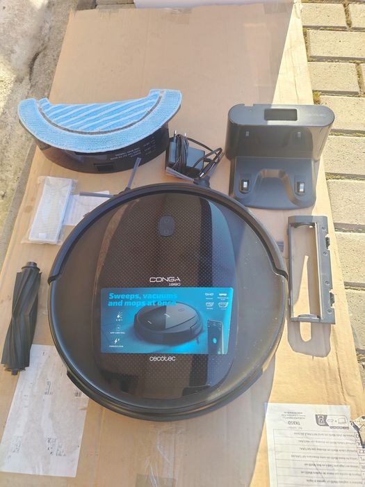 Cecotec Robot Aspirator Conga 1990 4 in 1, impecabil