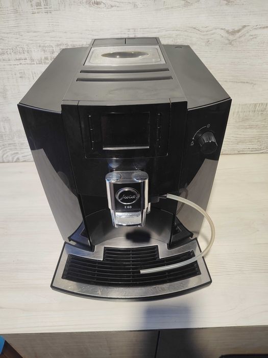ГАРАНЦИЯ ! JURA Е60 Cappuccino / Кафеавтомат - робот / Капучинатор