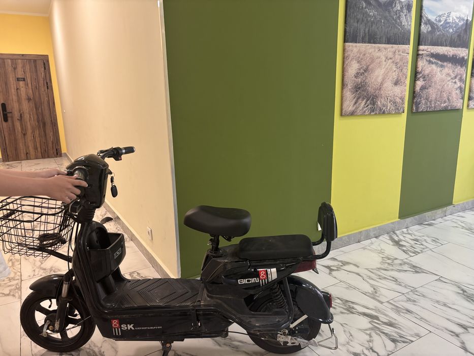 Скутер , цена договорная