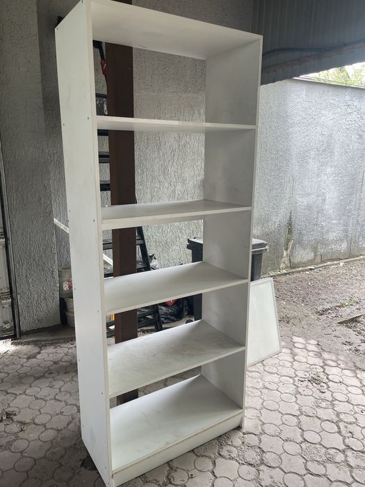 Стелажи для магазина или склада