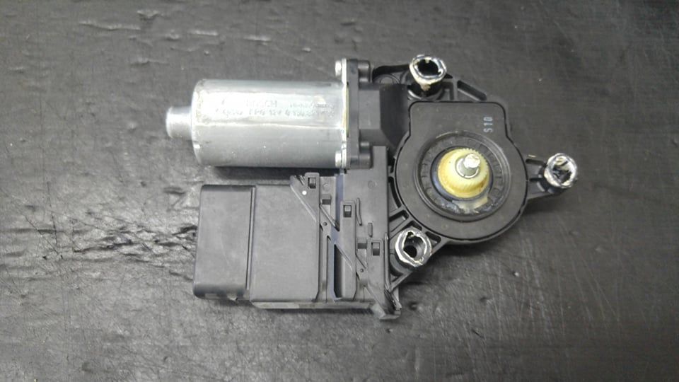 Motoras macara dreapta spate vw golf 5 1k1 0130821430 1k4839402e 1k0959704