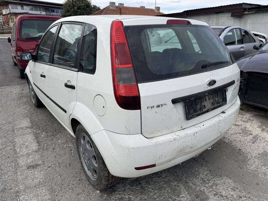 Ford Fiesta 1.6i 16v 100hp 2004г На Части
