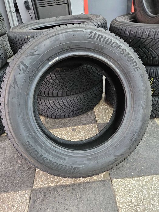 4бр 215/65/17 BRIDGESTONE 6мм грайфер дот:21г предлагаме и монтаж???