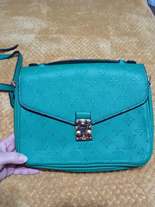 Чанта на Louis Vuitton