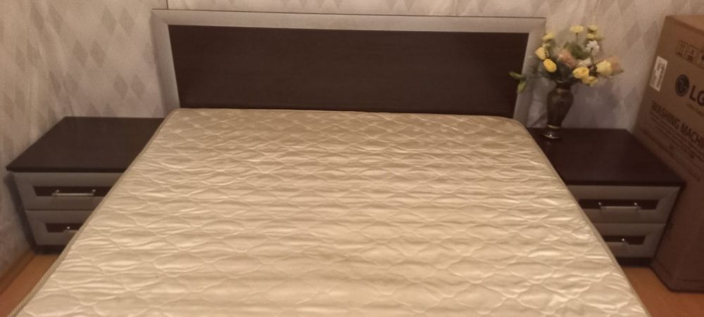 Продается спальный гарнитур