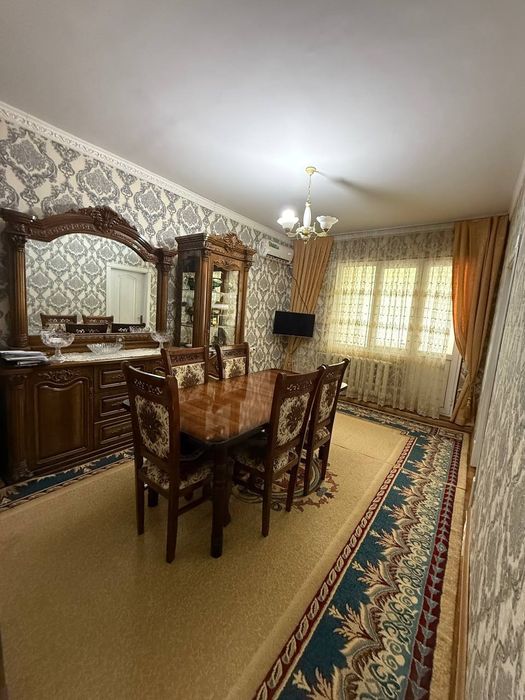 Срочно уй сотилади узимники кушнилар яхши транспорт яхши Богча мактаб