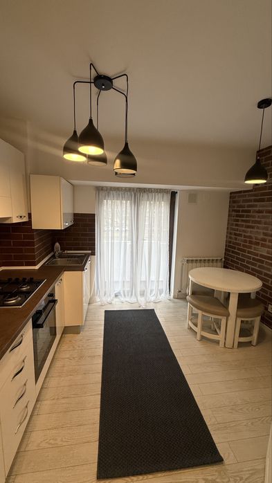 Bulevardul Unirii etaj 1 vedere catre bulevard totul nou