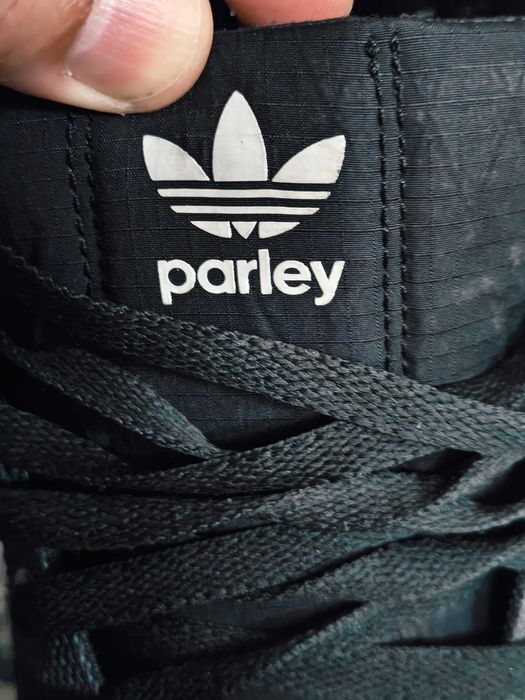 кроссовки Adidas Nizza Parley