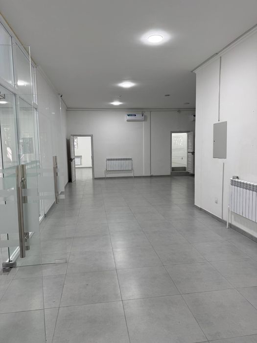 Аренда офис 1 этаж 215 кв м 8-9 комнат