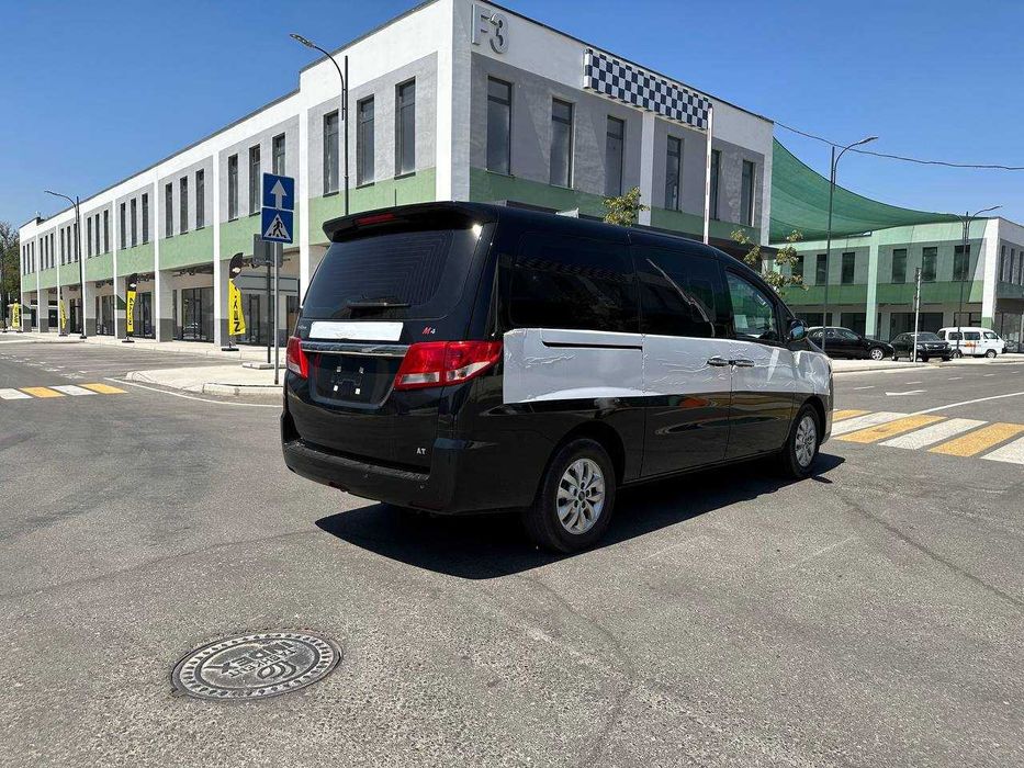 Jac M4 sotuvda tayor