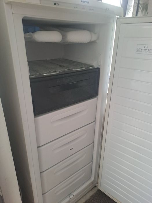 Фризер Hoover вертикален