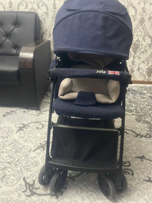 Joie Signature Stroller in Excellent Condition