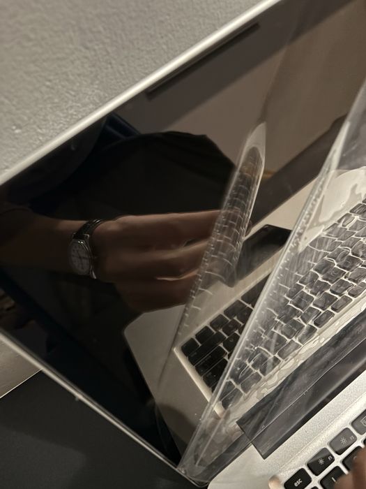 MacBook Pro 15 2010 на запчасти Корпус Экран