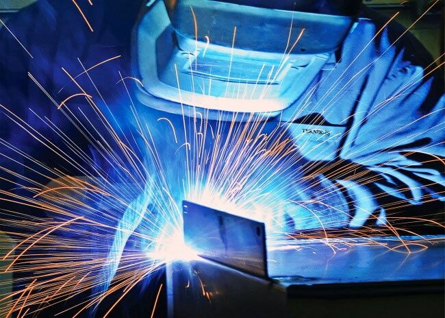 Сварщик. Погонная сварка