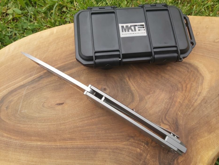 Масивен сгъваем нож MKT USA