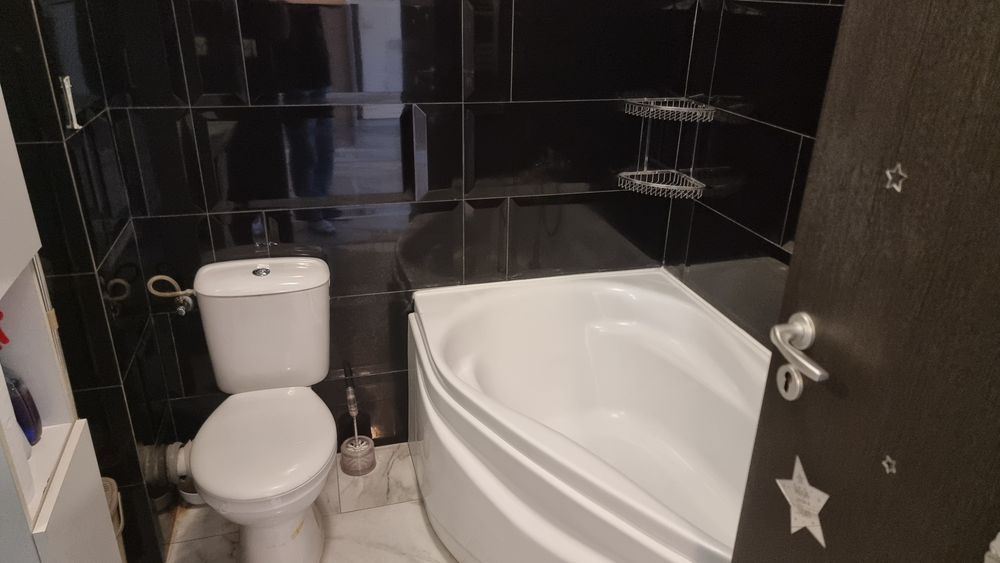 Garsoniera mobilata, gata de mutare !