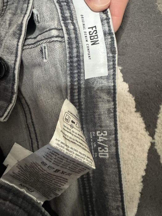 Blugi New Yorker Slim Fit Gri - Marime 34/30