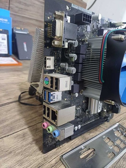 Комплект: Asrock H470M-HVS + Intel Core i5-10400F. Кулер в подарок.
