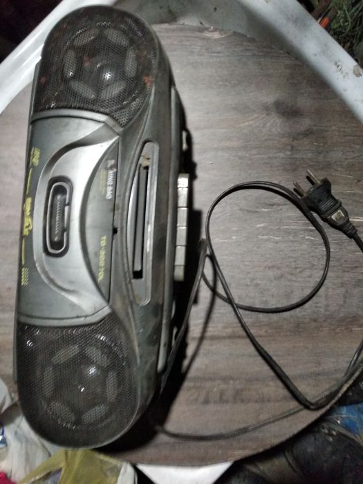 Магнитофон касетный цветомузыкой