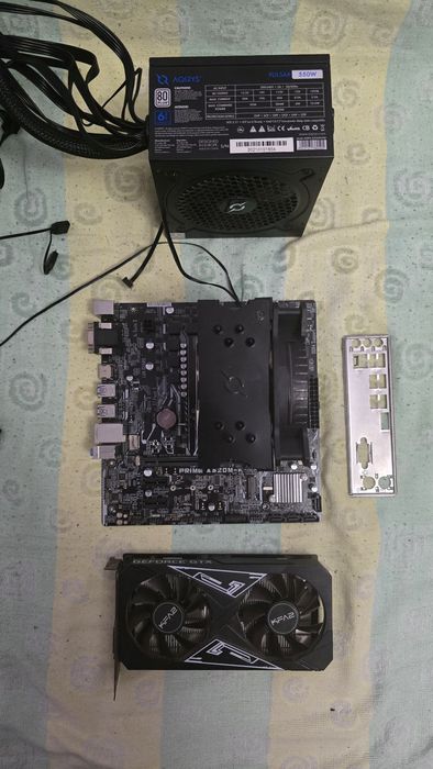 Kit Gaming: Ryzen 5 2600 + GTX 1650 GDDR6 + 16GB RAM + Sursă + Cooler RGB + Placă de bază