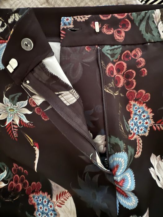 Pantaloni evazati cu imprimeu