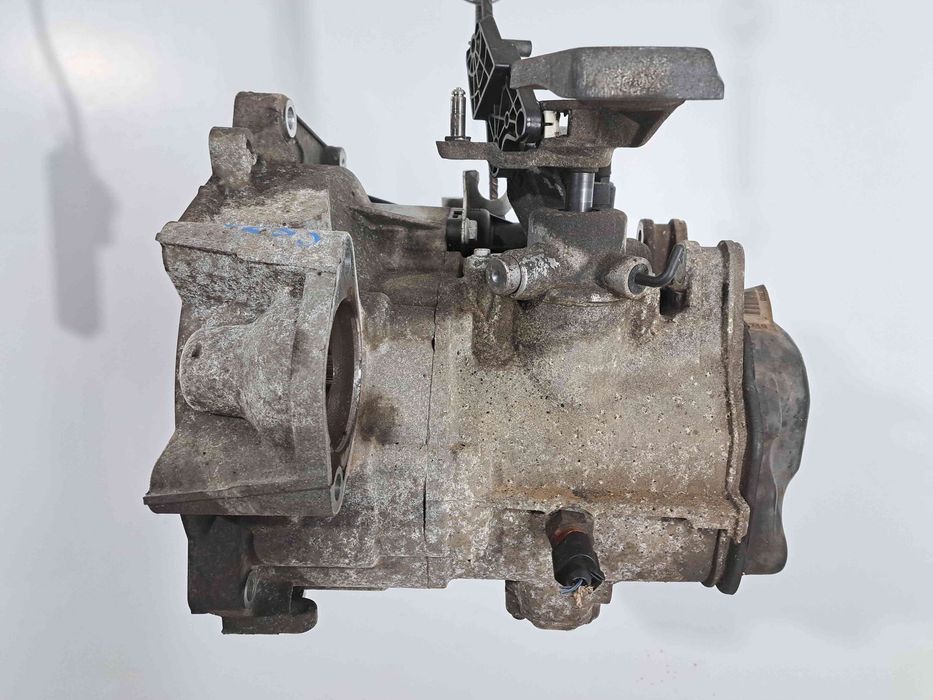 Cutie viteze manuala 5 trepte  Volkswagen Golf 5 (1K1) [Fabr 2004-2008