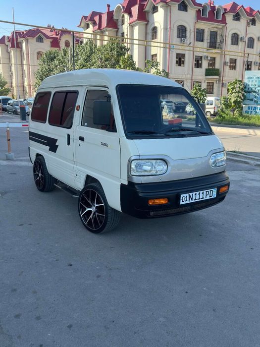 Chevrolet Damas sotiladi srochniga