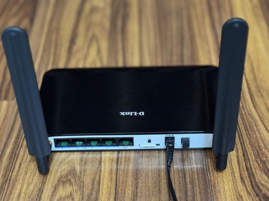 Router Wireless D-link DWR-921 cu slot SIM card, LTE 4G