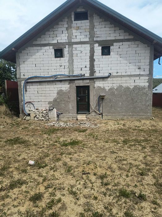 Casă de vânzare isaiia