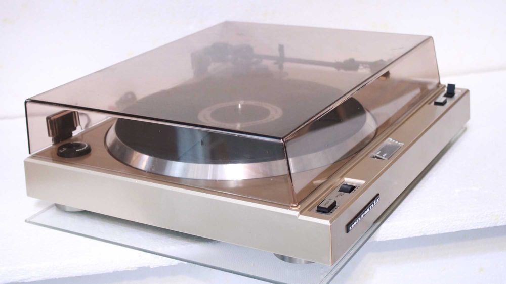 Pick up Marantz TT 2000.
Pick up Marantz TT2000(Shure).