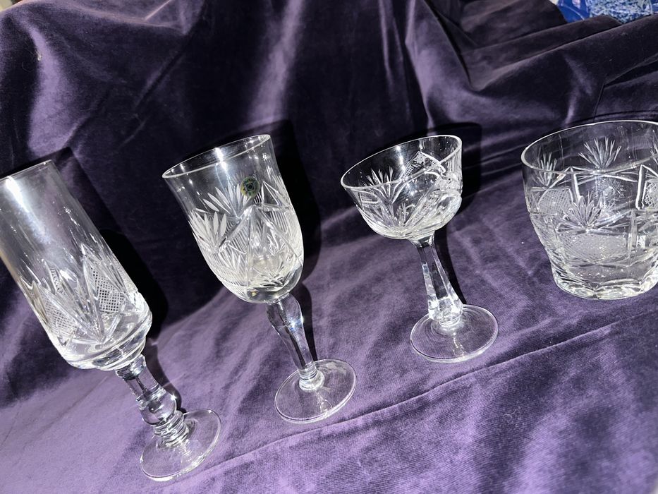 2 Кристални сервиза по 24 части всеки