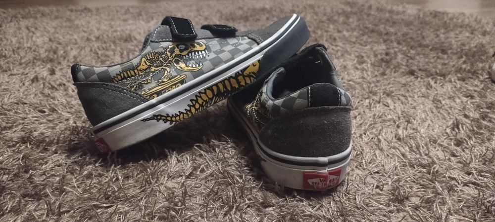 Vans ,, OF THE WALL"