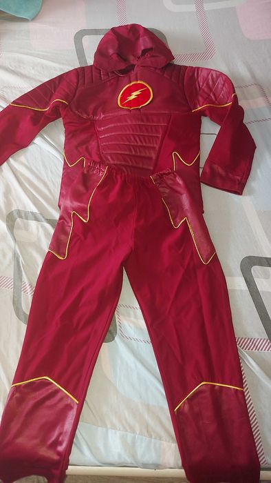 Продам новогодние костюмы