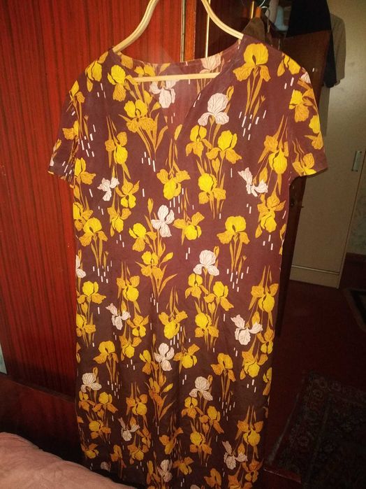 Платья женские 54-56 размеров в отличном состоянии.