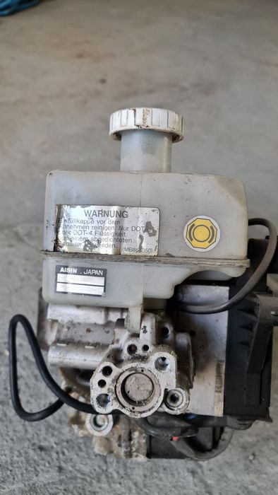 Pompa servo mitsubishi pajero 3