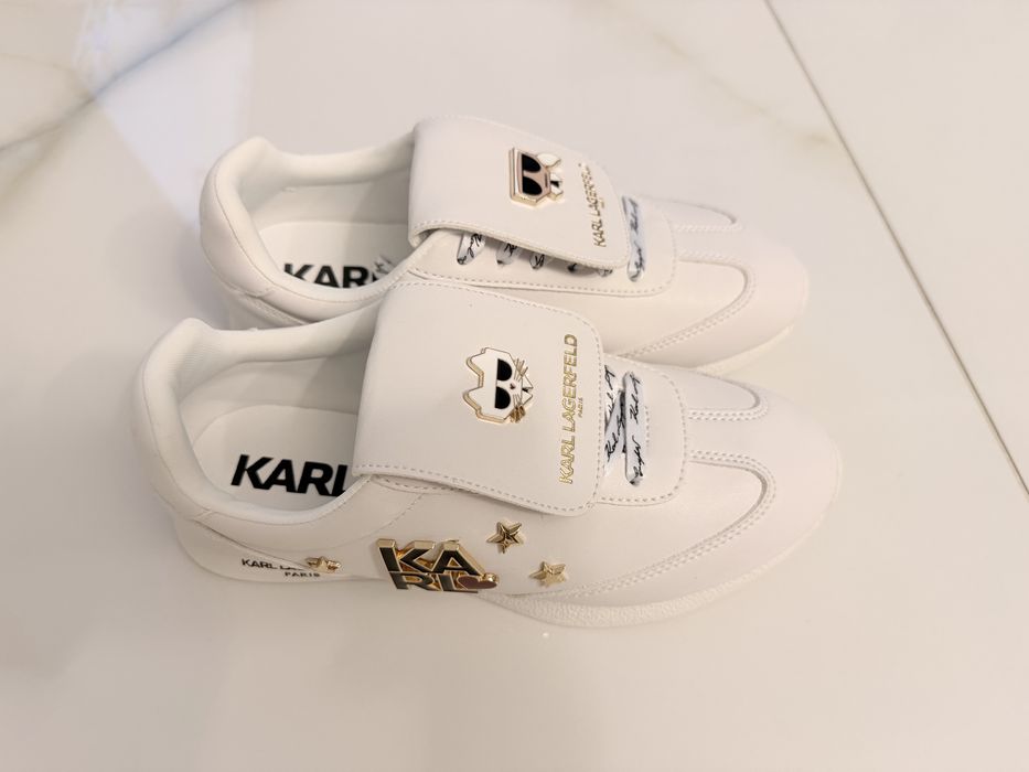 Tenesi karl lagerfeld