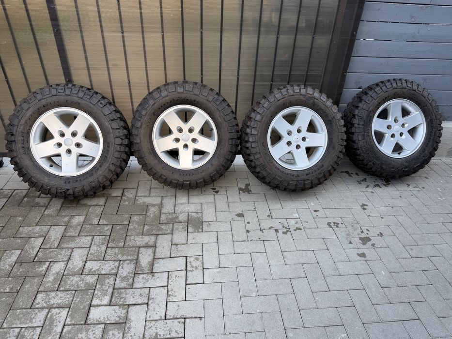 Vand 4 roti  255/75 R17 BFG  KM2 MT Jeep Wrangler Jk 5x127 R17