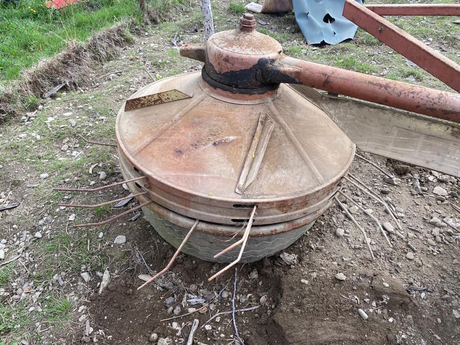 Grebla adunat fan , iarba ,masina strans fan