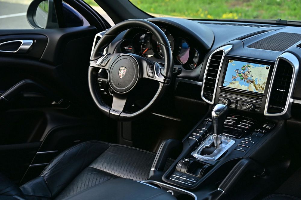 Porsche Cayenne Porsche Cayenne 3.0l V6 236CP