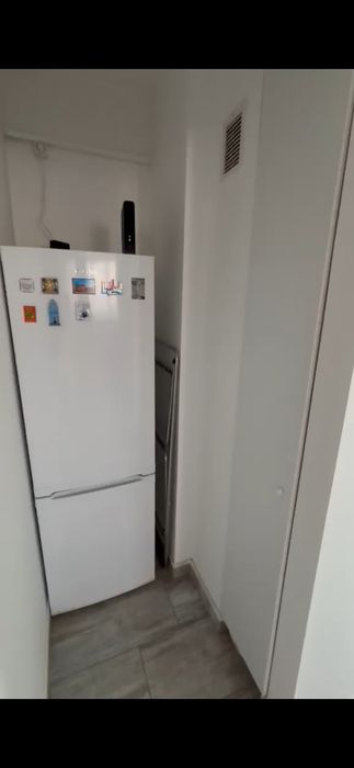 Închiriez apartament 2 camere in spatele medicinei