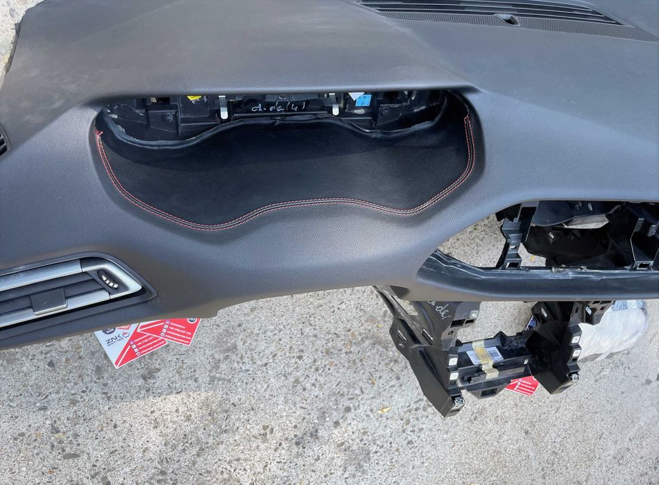 plansa de bord Peugeot 308 GT T9 cusatura rosie + kit airbag / centuri