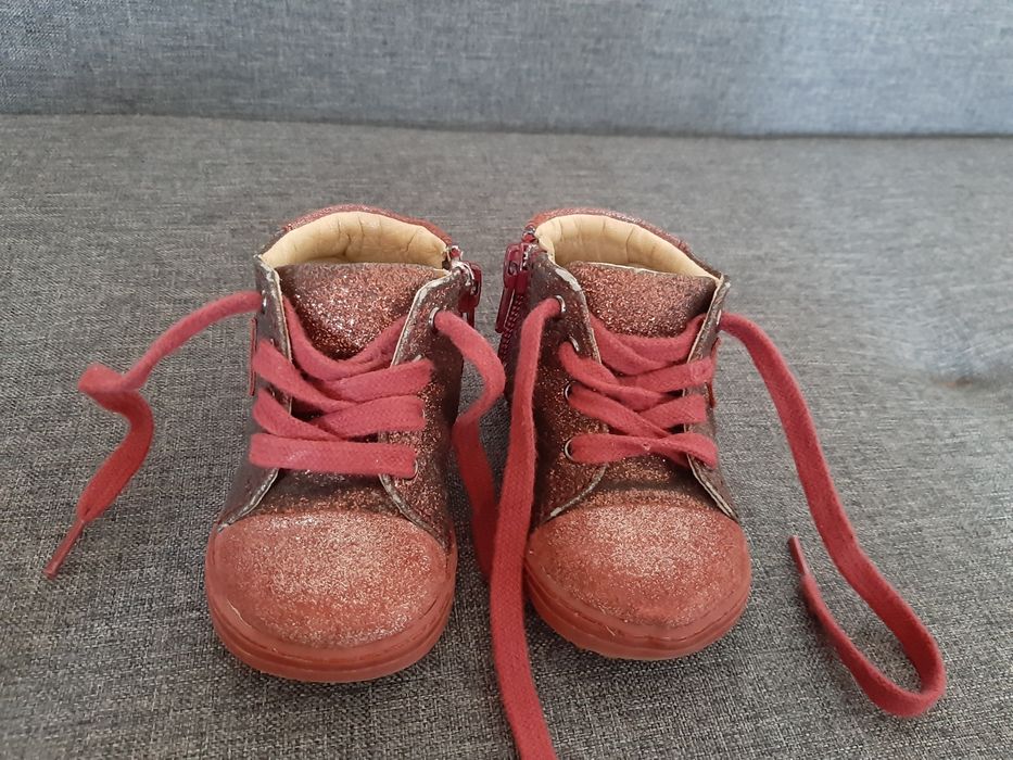 Pantofi chicco piele marimea 19 ca noi cutie talpic 12 cm si ghetute19