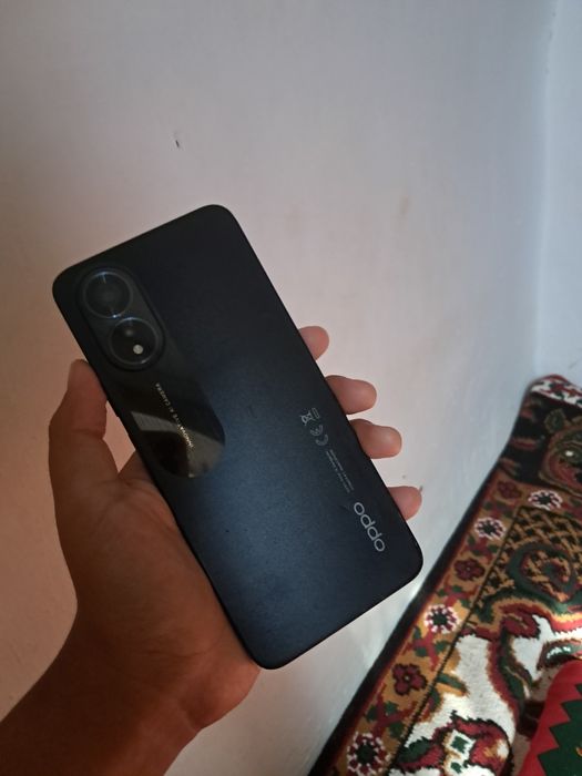 OPPO A18 128гб черный свет