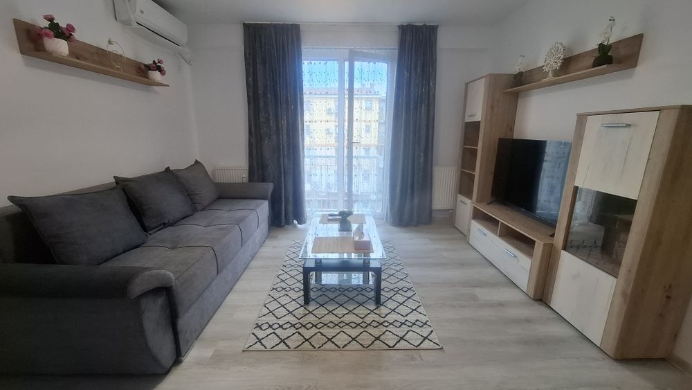Închiriez apartament 2 camere ultracentral