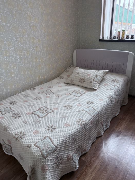 Продам спальный гарнитур (детский)