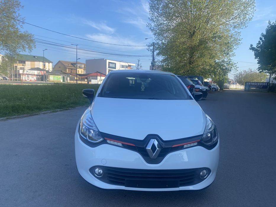RENAULT Clio 2013