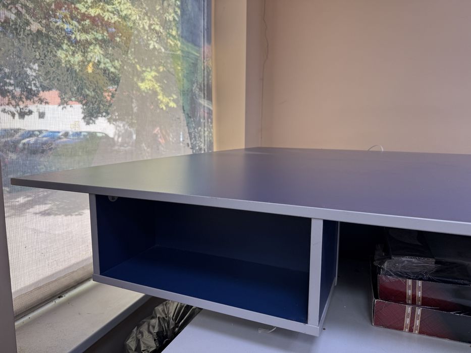 Кроячна маса с помощни отделения