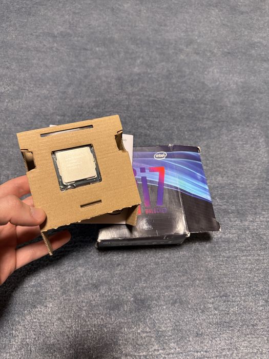 Procesor calculator pc Intel Core i7 9700 kf